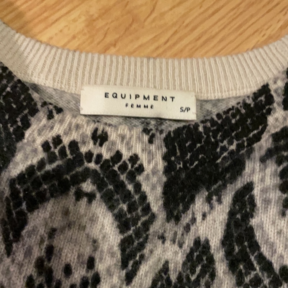 Equipment cashmere sweater - Picture 2 of 6